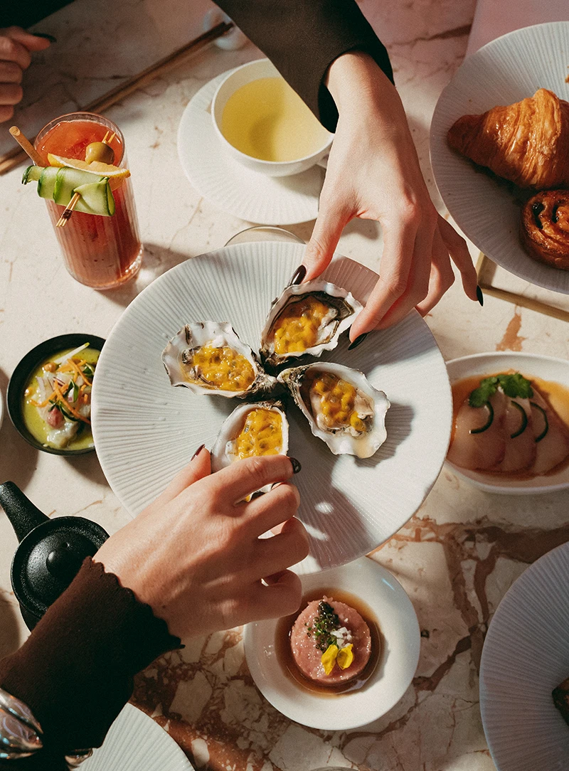 <p>SUNDAY BRUNCH<br>Kinugawa<br><em>Rive Gauche</em></p>