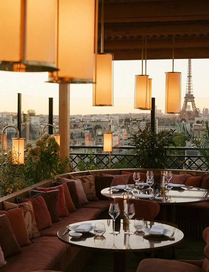 <p>THE ROOFTOP<br><em>Rive Gauche</em></p>